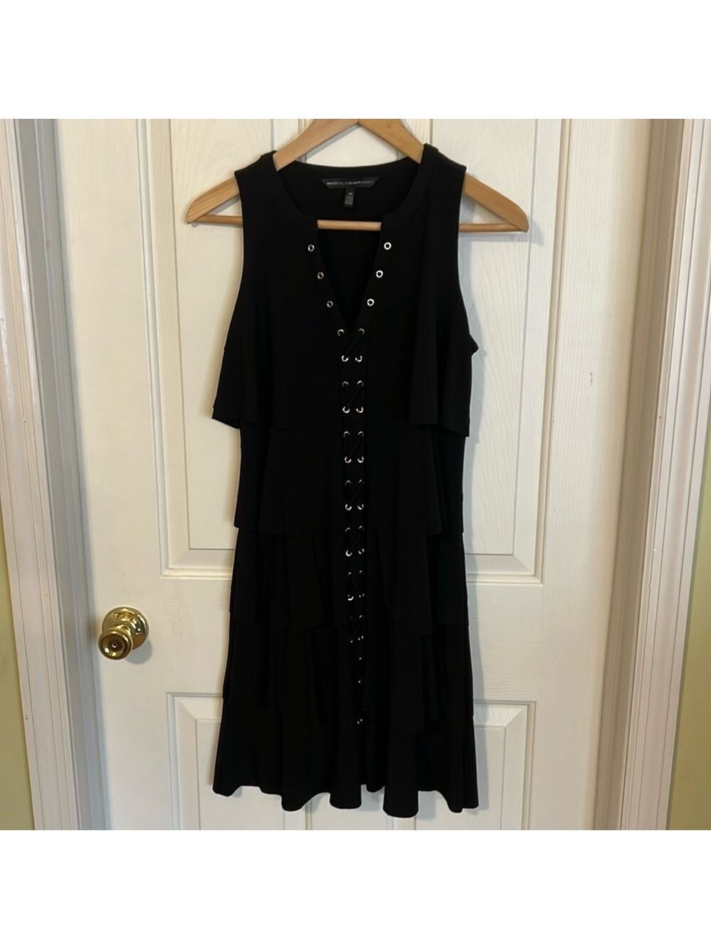 White House Black Market dress. Size XS, black, flowy, feminine, LBD, sleevless.